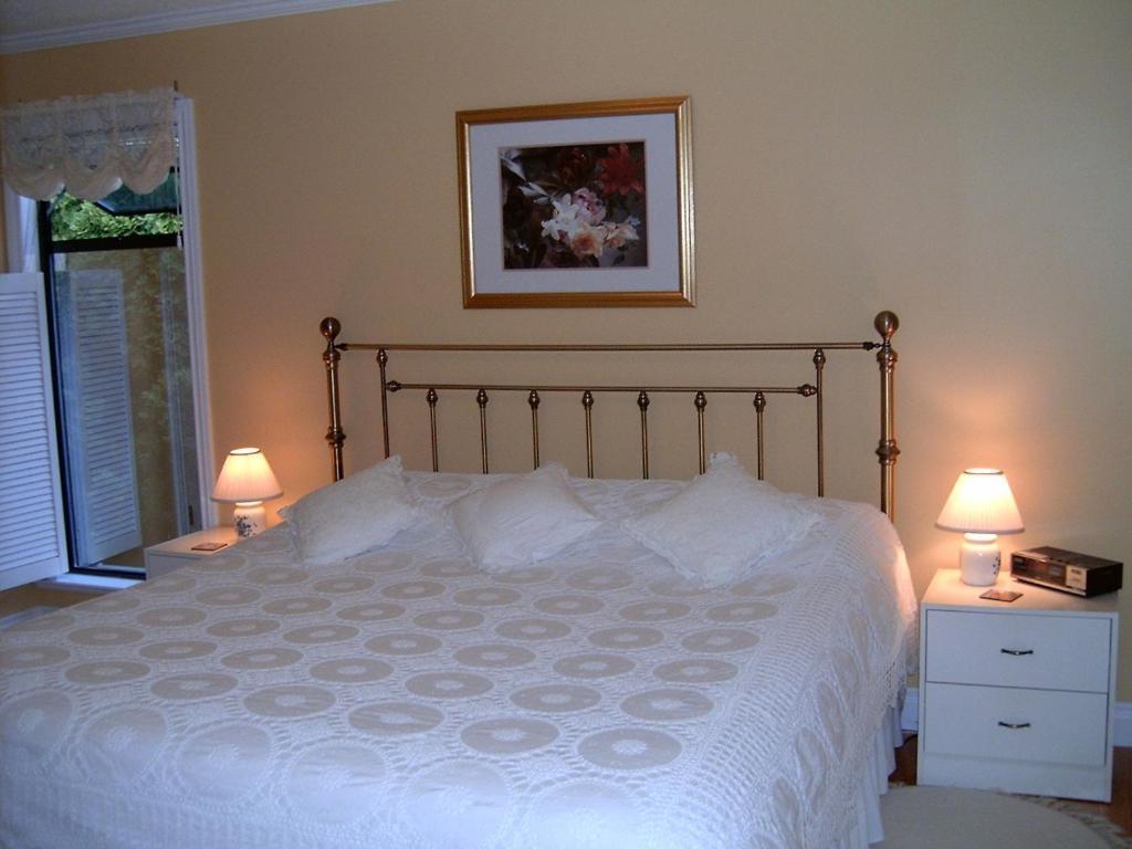 Mountain Bed & Breakfast ノースバンクーバー 部屋 写真