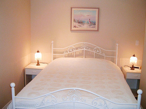 Mountain Bed & Breakfast ノースバンクーバー エクステリア 写真